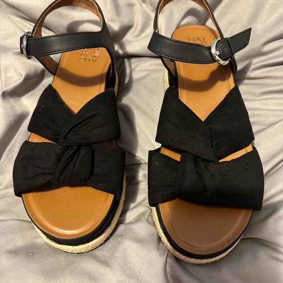 NBW black Naturalizer Sandals in black - Picture 3 of 4